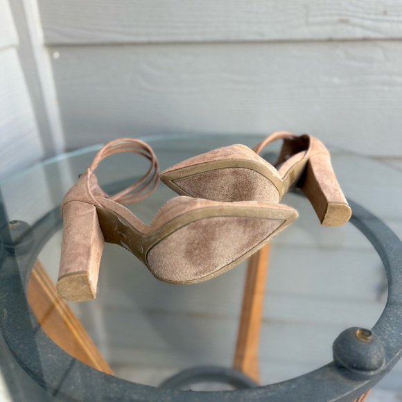 Bamboo Camel Block Heels - Picture 4 of 5